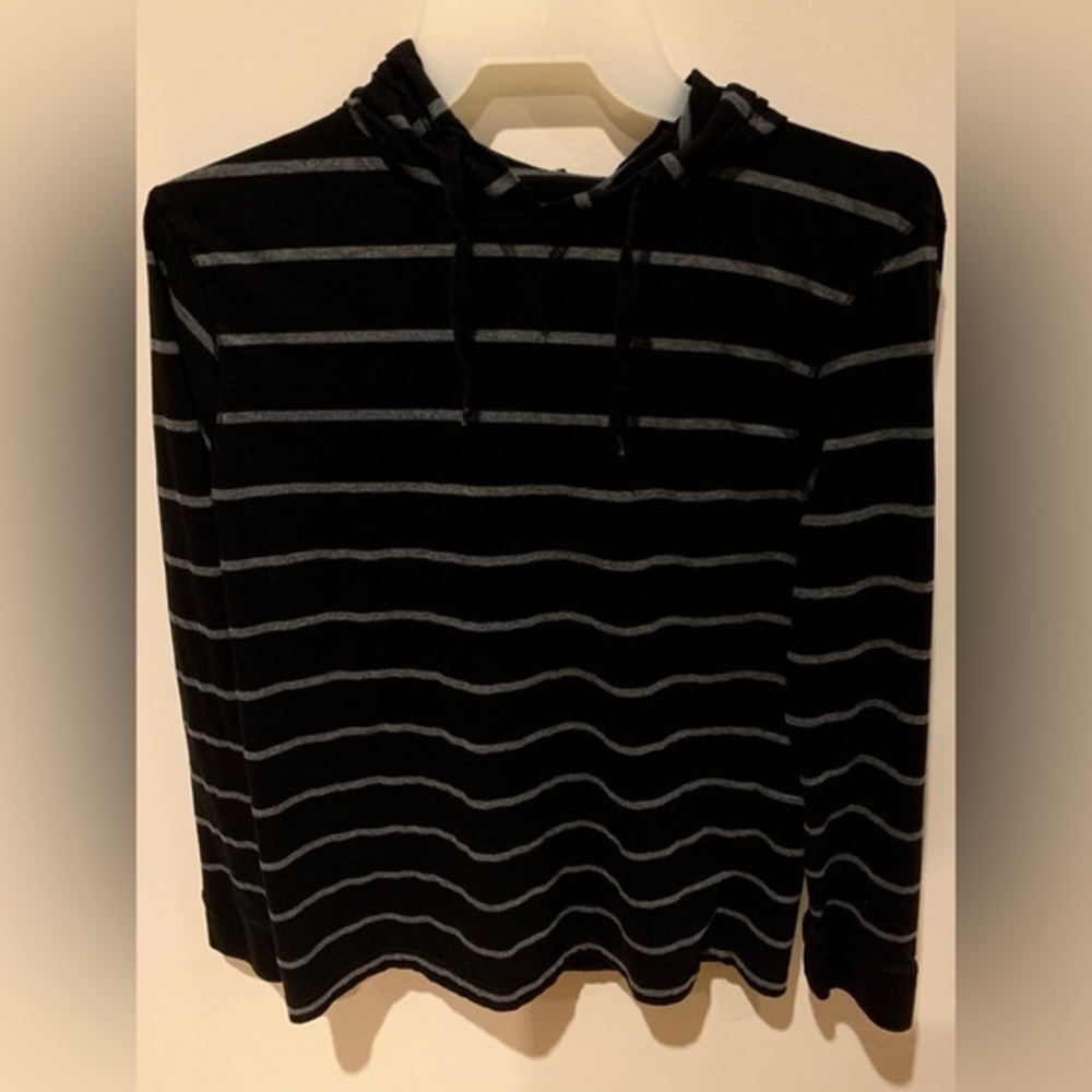 UH Striped Lightweight Hoodie - Size L